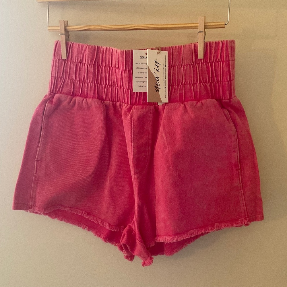HOT PINK SHORTS 🌸🩷 Womens Medium